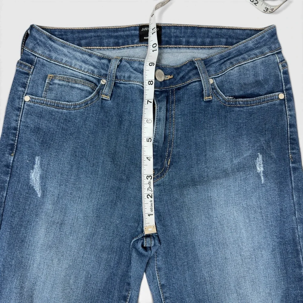 Just Black Flare Jeans Womens 28 Blue Excellent Distressed Raw Hem Made in USA‎